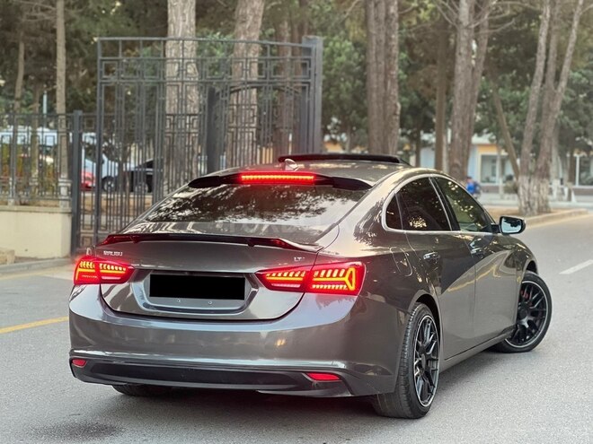 Chevrolet Malibu-14