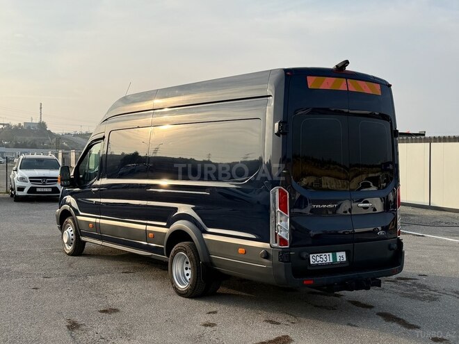 Ford Transit-5