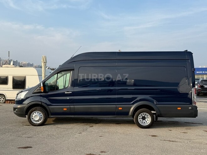 Ford Transit-4