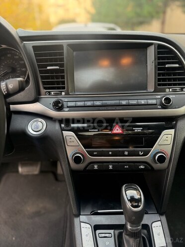 Hyundai Elantra 2016, 93,414 km - 2.0 л - Balakən