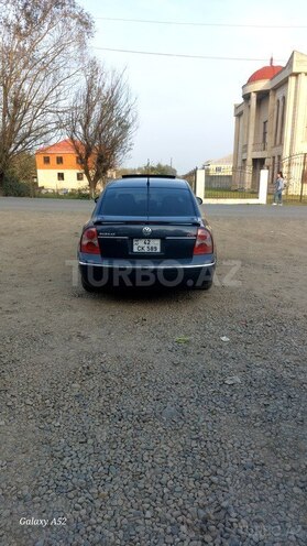Volkswagen Passat 2003, 390,470 km - 1.8 l - Lənkəran