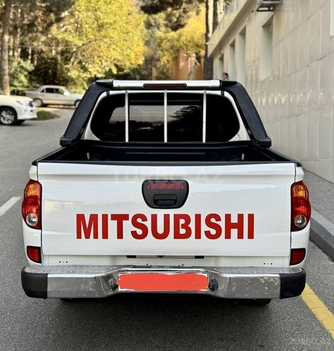 Mitsubishi L200 2014, 193,600 km - 2.5 l - Bakı