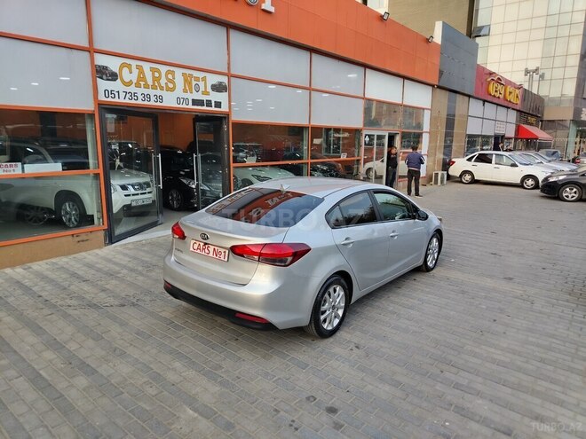 Kia Forte-10