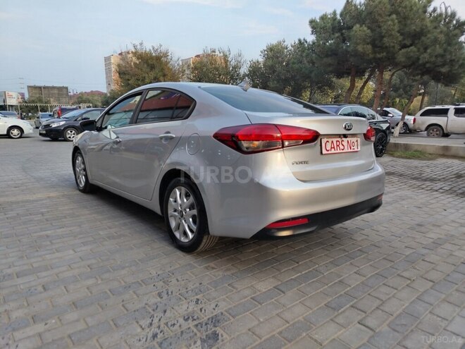 Kia Forte-12