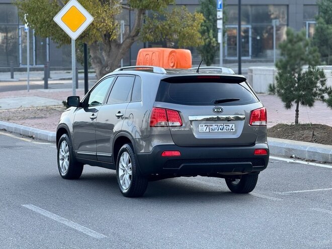 Kia Sorento 2011, 219,545 km - 2.0 l - Bakı
