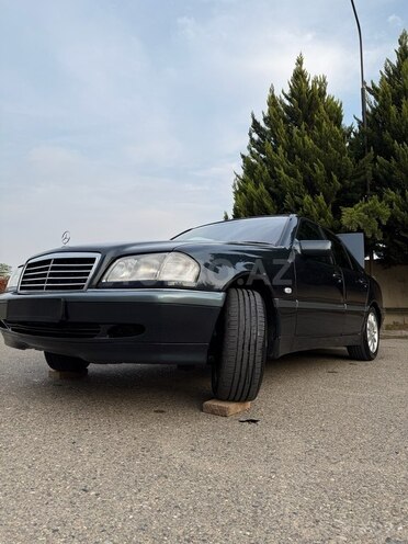 Mercedes C 220 2000, 490,000 km - 2.2 l - Saatlı