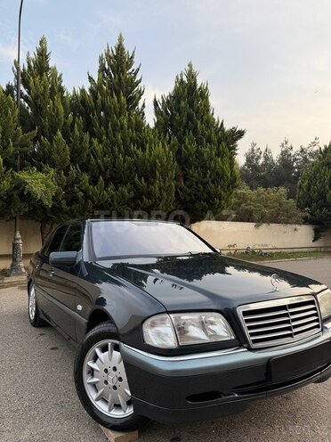 Mercedes C 220 2000, 490,000 km - 2.2 l - Saatlı