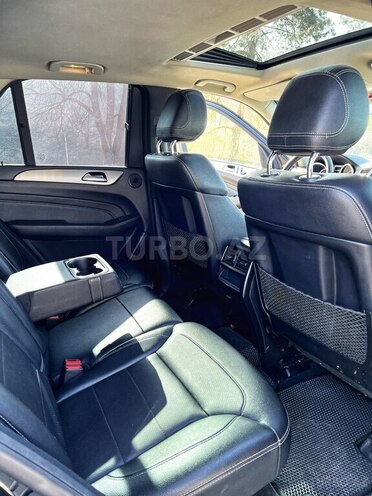 Mercedes ML 300 4MATIC-8