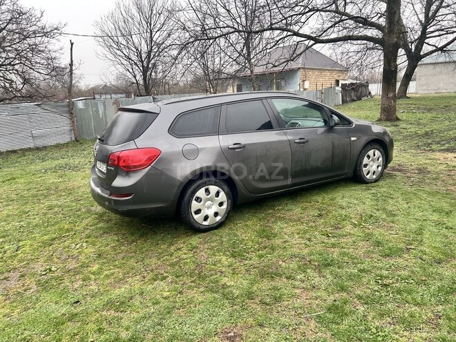 Opel Astra-2