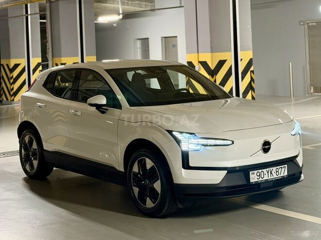 Volvo EX30-8