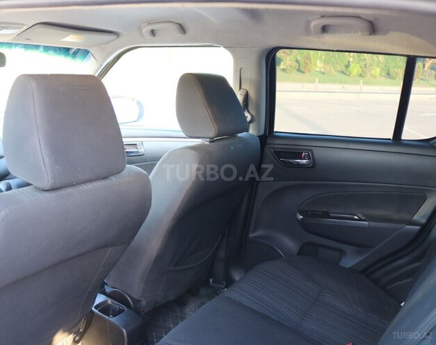 Suzuki Swift-17