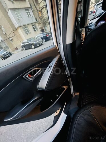 Hyundai ix35 2013, 260,000 km - 2.4 l - Bakı