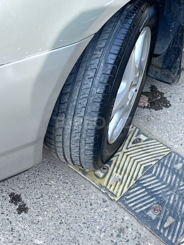 Toyota Corolla 2006, 284,000 km - 1.4 l - Bakı