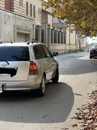 Toyota Corolla 2006, 284,000 km - 1.4 l - Bakı