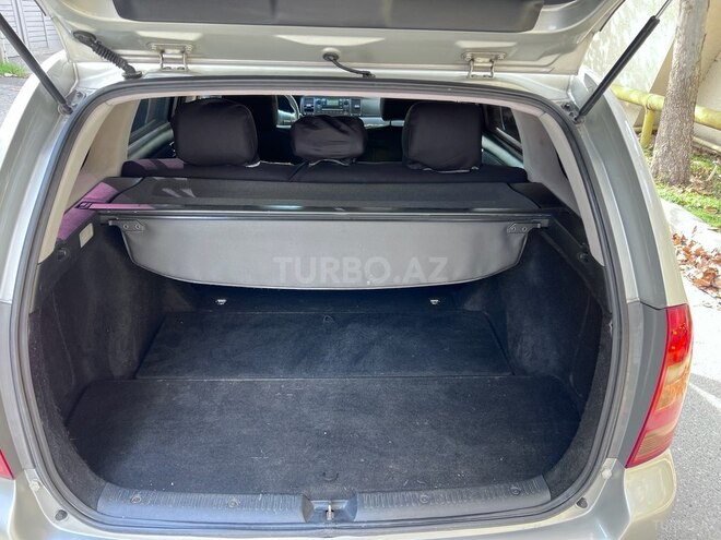 Toyota Corolla 2006, 284,000 km - 1.4 l - Bakı