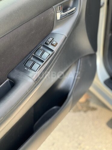 Toyota Corolla 2006, 284,000 km - 1.4 l - Bakı
