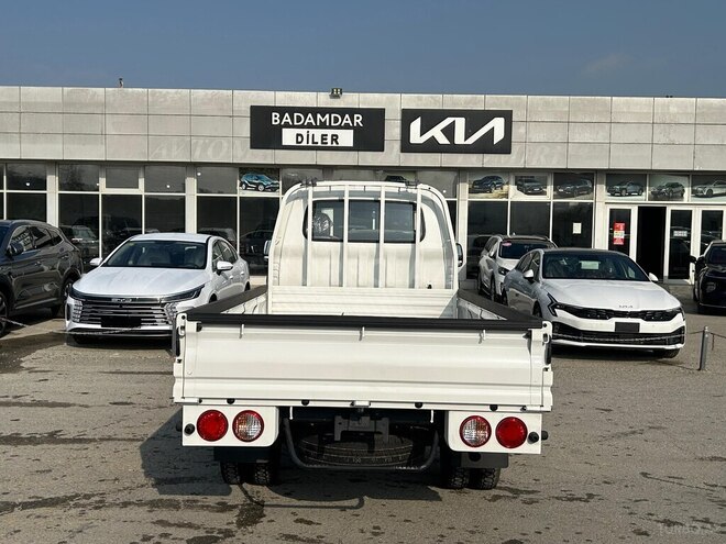 Kia K2500-7