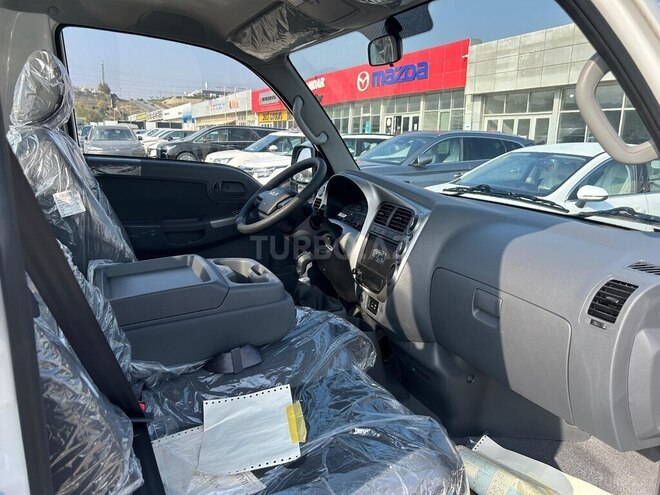 Kia K2500-11