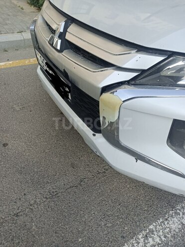 Mitsubishi L200 2021, 170,000 km - 2.4 l - Bakı