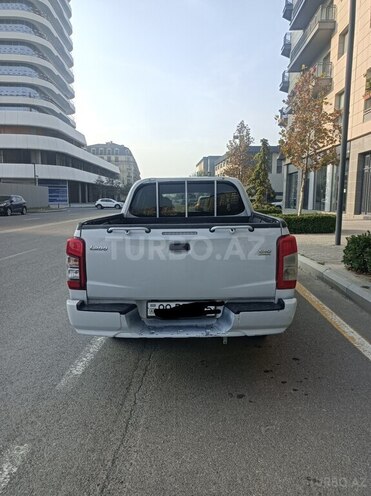 Mitsubishi L200 2021, 170,000 km - 2.4 l - Bakı