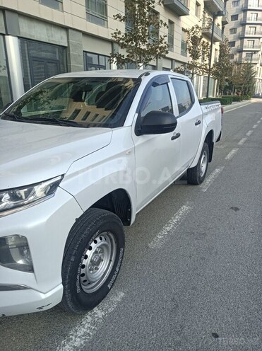 Mitsubishi L200 2021, 170,000 km - 2.4 l - Bakı