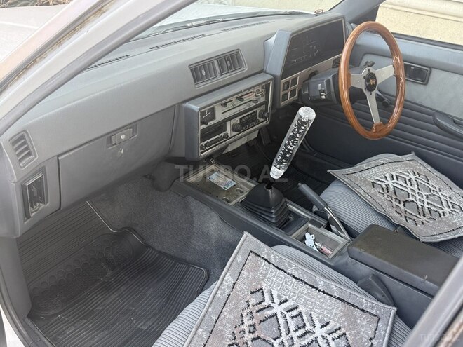 Nissan  1985, 97,000 km - 1.8 l - Bakı