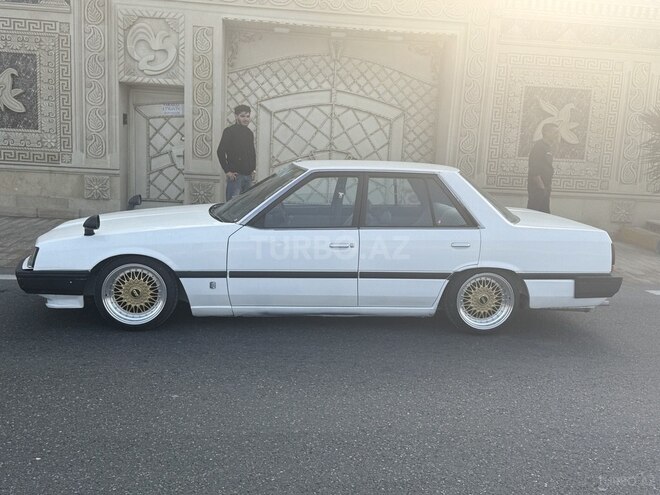 Nissan  1985, 97,000 km - 1.8 l - Bakı