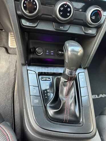 Hyundai Elantra 2019, 140,435 km - 1.6 л - Bakı