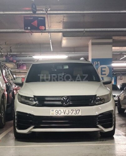 Volkswagen Tiguan-1