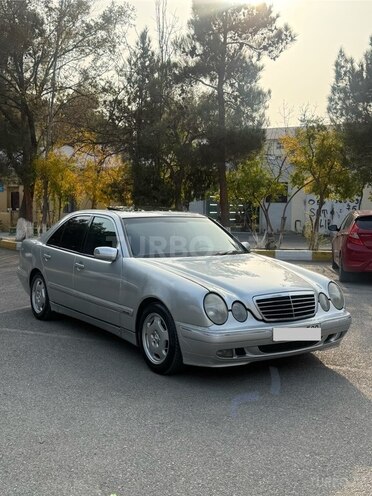 Mercedes E 220 2002, 599,990 km - 2.2 l - Sumqayıt