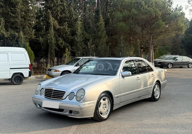 Mercedes E 220 2002, 599,990 km - 2.2 l - Sumqayıt