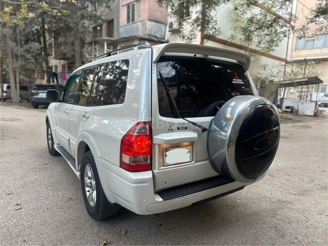 Mitsubishi Pajero 2005, 166,000 km - 3.0 l - Bakı