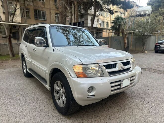 Mitsubishi Pajero 2005, 166,000 km - 3.0 l - Bakı