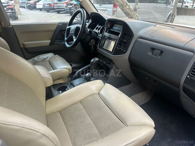 Mitsubishi Pajero 2005, 166,000 km - 3.0 l - Bakı
