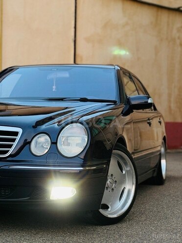 Mercedes E 270 1999, 292,542 km - 2.7 l - İmişli
