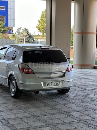 Opel Astra 2005, 300,000 km - 1.4 l - Gəncə