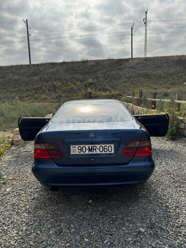 Mercedes  2000, 320,000 km - 2.3 l - Bakı