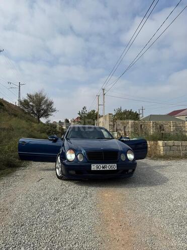 Mercedes  2000, 320,000 km - 2.3 l - Bakı