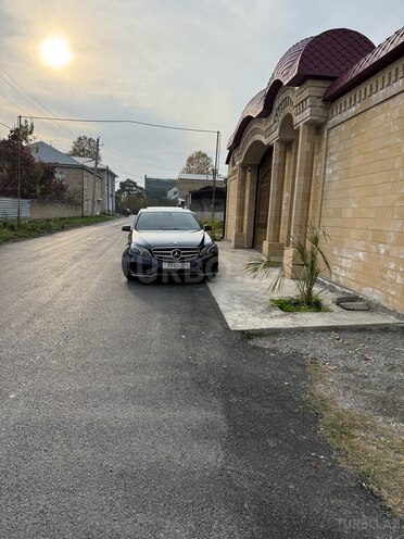 Mercedes E 350 4MATIC 2013, 270,000 km - 3.5 l - Bakı