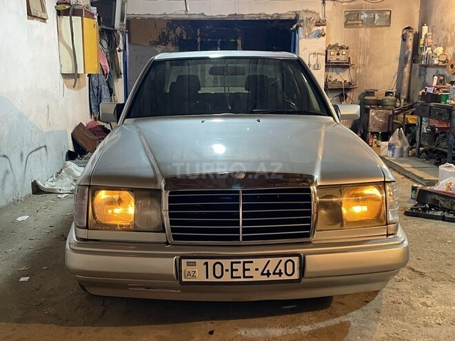 Mercedes 200 E 1990, 352,000 km - 2.0 l - Bakı