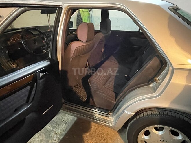 Mercedes 200 E 1990, 352,000 km - 2.0 l - Bakı