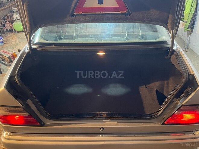 Mercedes 200 E 1990, 352,000 km - 2.0 l - Bakı