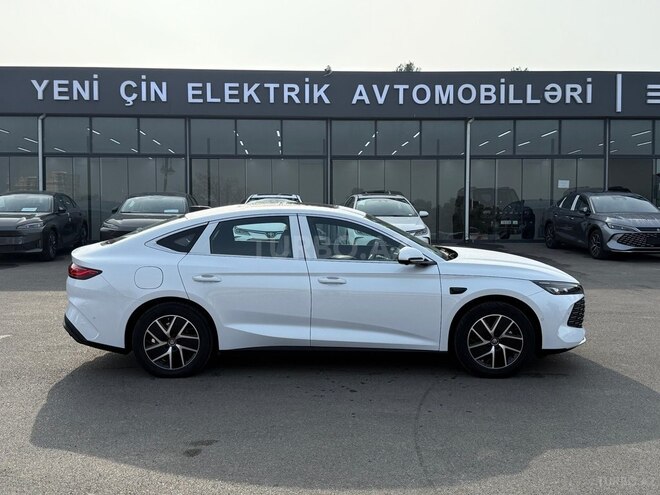 BYD Qin L-7
