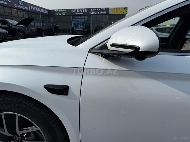 BYD Qin L-22