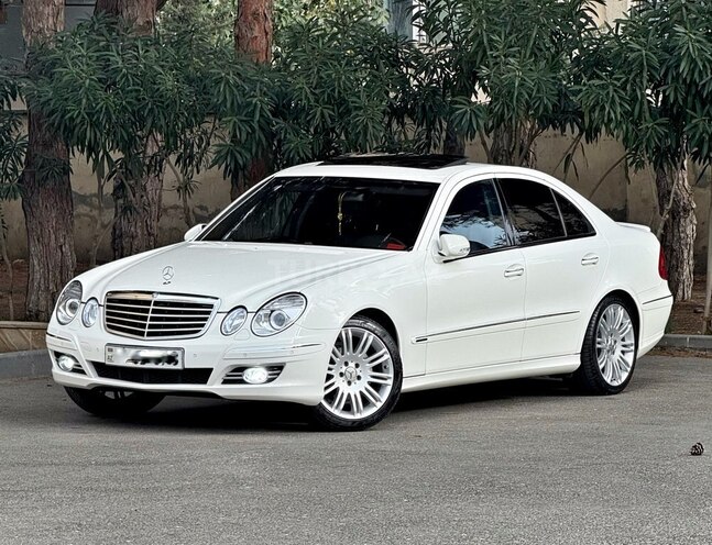 Mercedes E 320 2002, 299,000 km - 3.2 l - Bakı
