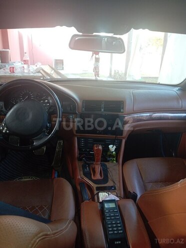 BMW 528 2001, 310,729 km - 2.8 l - Şirvan