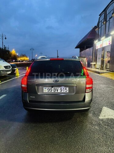 Kia  2011, 334,619 km - 1.6 l - Bakı