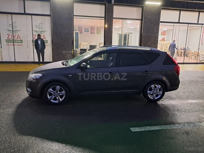 Kia  2011, 334,619 km - 1.6 l - Bakı