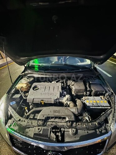 Kia  2011, 334,619 km - 1.6 l - Bakı