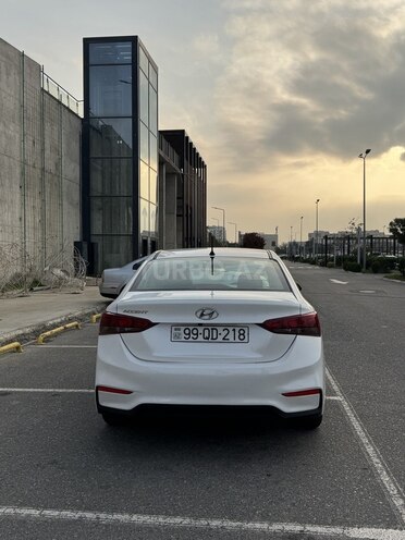 Hyundai Accent 2020, 131,966 km - 1.6 l - Bakı